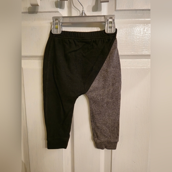 Baby Gap Boys Jogging Pants with Monster Face Detail Size 12-18 months - Picture 2 of 3